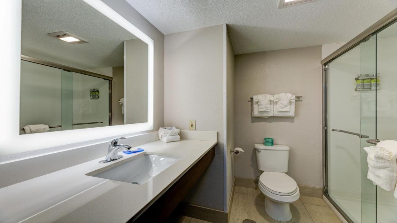 Holiday Inn Express & Suites Ashtabula-Geneva By Ihg Austinburg Екстер'єр фото