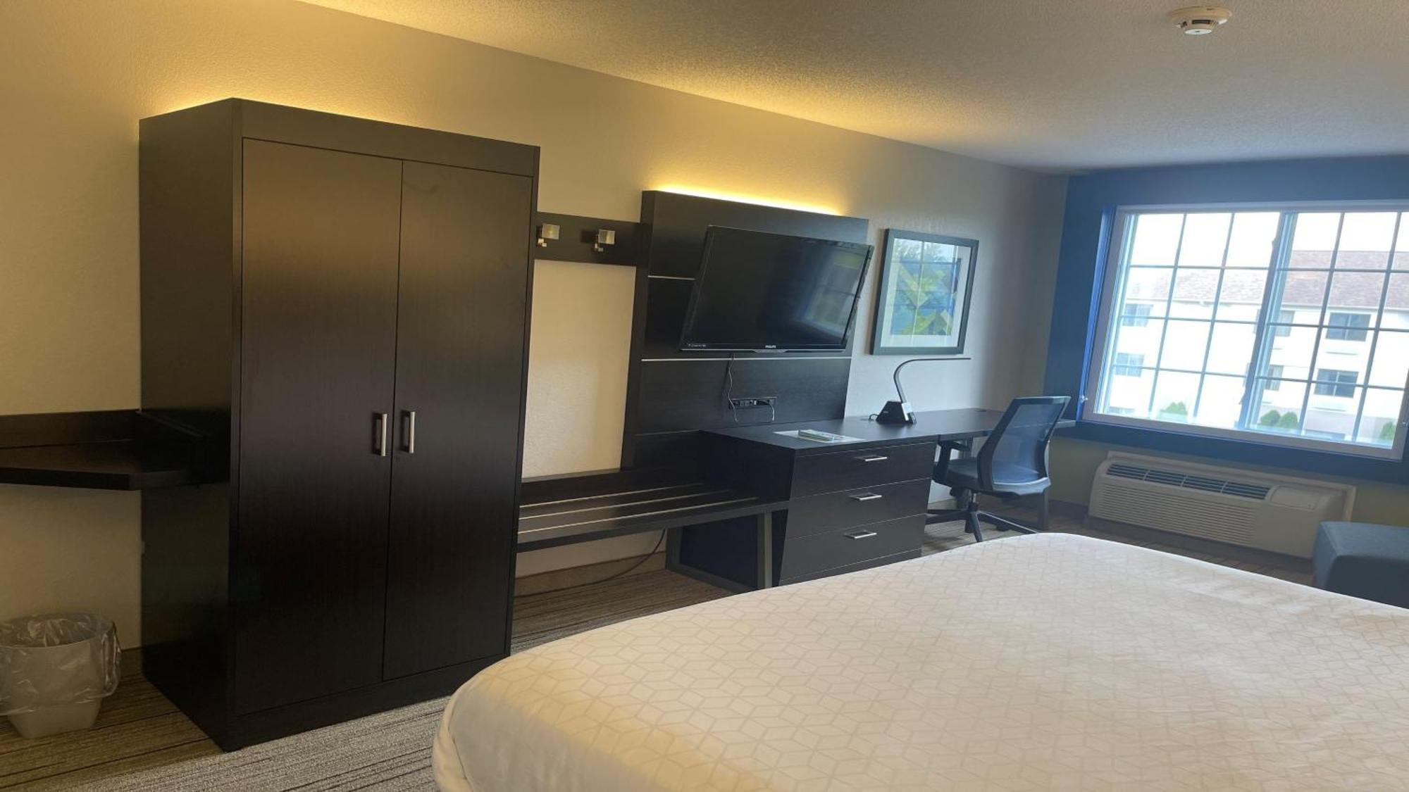 Holiday Inn Express & Suites Ashtabula-Geneva By Ihg Austinburg Екстер'єр фото